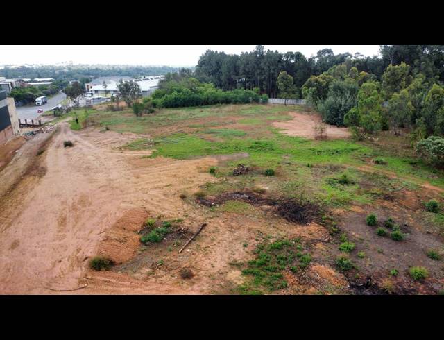 42,000M² VACANT LAND FOR SALE IN MEADOWDALE